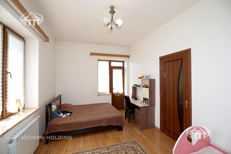 Mansion · 8 rooms · 607.5 m² · Qasax