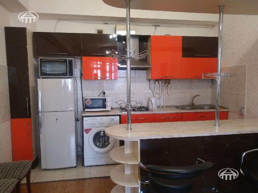 Квартира · 2 комн. · 54 м² · Кентрон