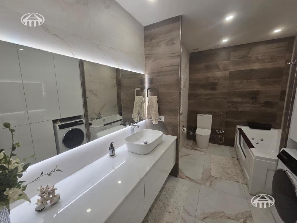 Apartment · 4 rooms · 157 m² · Arabkir