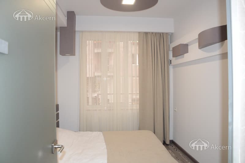 Apartment · 2 rooms · 60 m² · Kentron