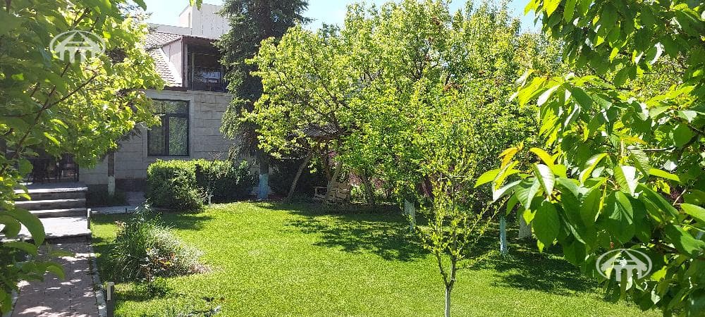 Особняк · 6 комн. · 320 м² · Птгни