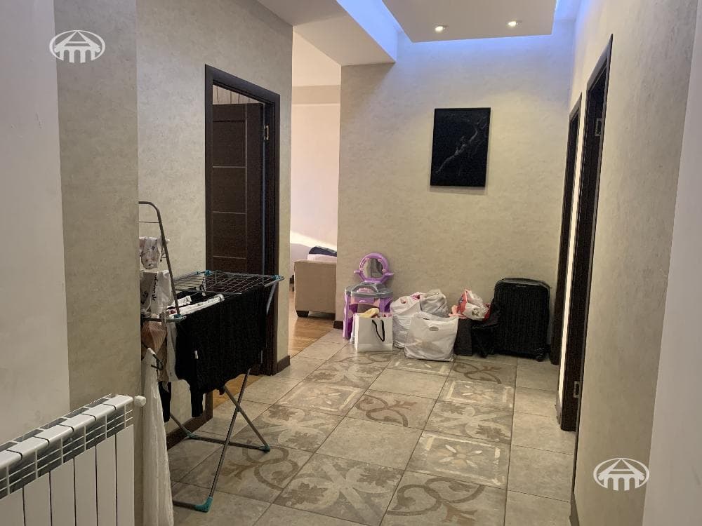Квартира · 3 комн. · 93 м² · Арабкир
