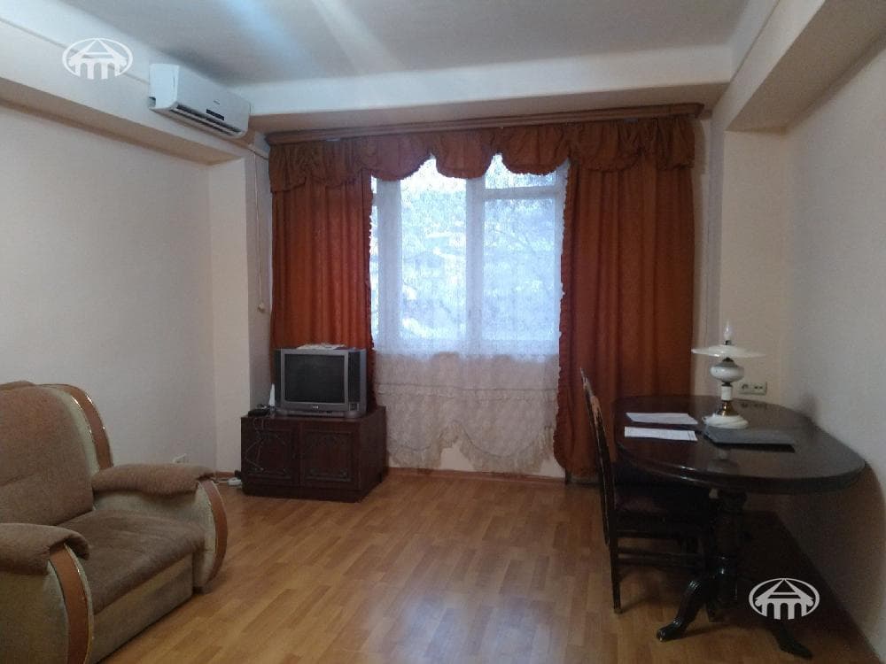Квартира · 1 комн. · 37 м² · Кентрон