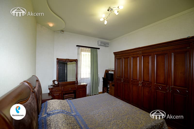 Առանձնատուն · 6 սեն. · 353 մ² · Դավթաշեն