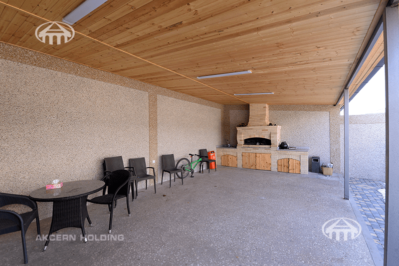 Mansion · 5 rooms · 280 m² · v. Arinj