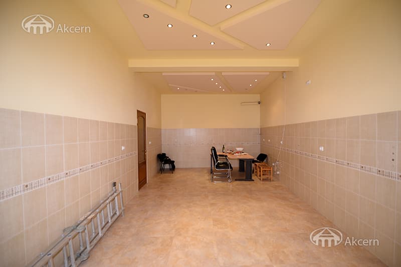 Office · 347 m² · Kentron