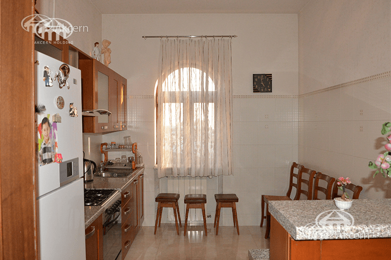 Mansion · 5 rooms · 379 m² · Arabkir