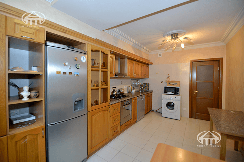 Квартира · 2 комн. · 68 м² · Кентрон
