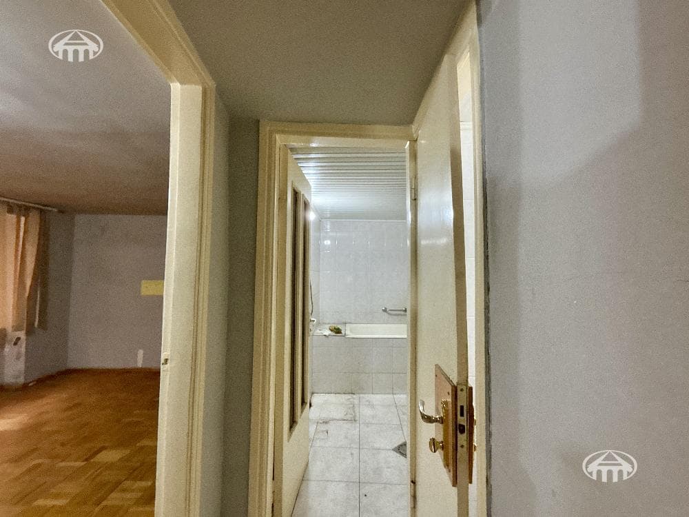 Office · 52 m² · Kentron
