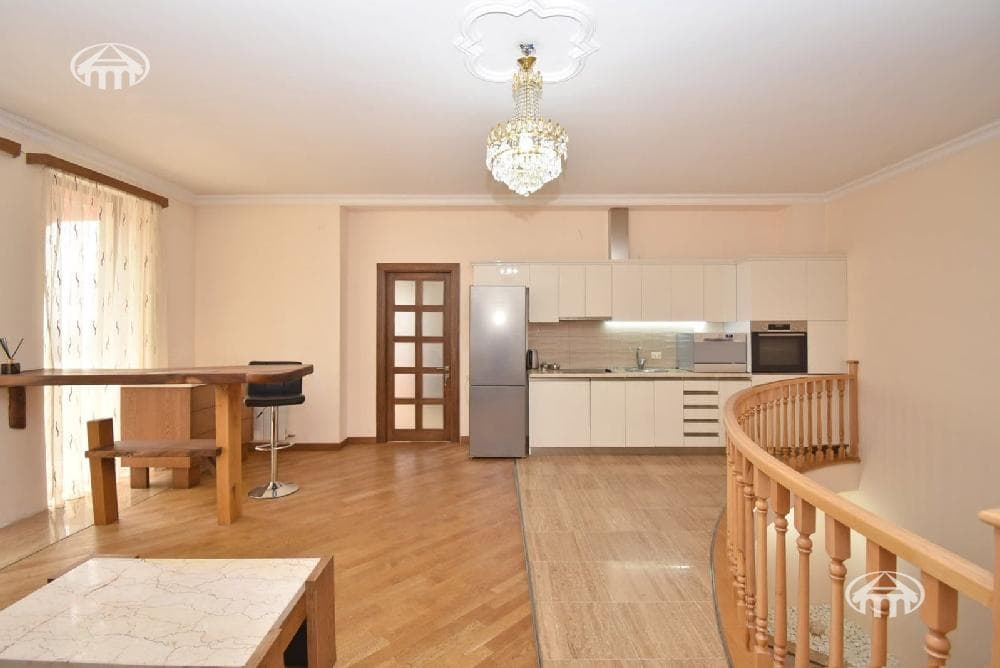 Mansion · 7 rooms · 400 m² · Arabkir
