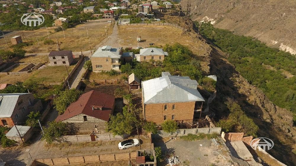 Mansion · 6 rooms · 498 m² · v. Mughni