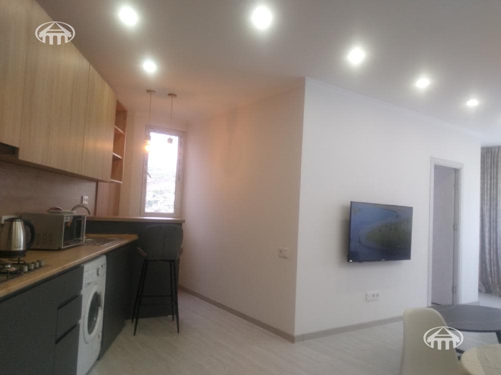 Apartment · 2 rooms · 46 m² · Kentron
