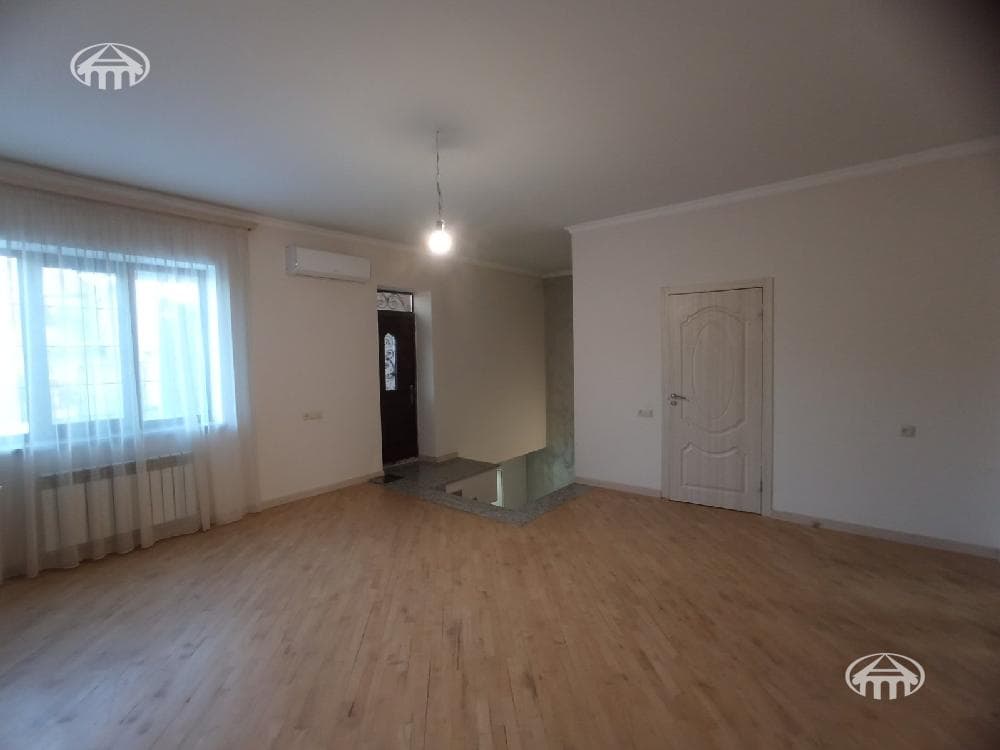 Особняк · 5 комн. · 425 м² · Эребуни