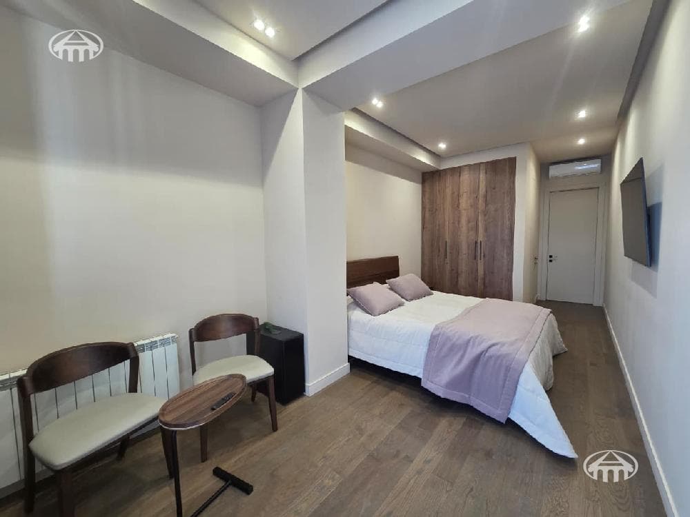Квартира · 4 комн. · 131 м² · Арабкир