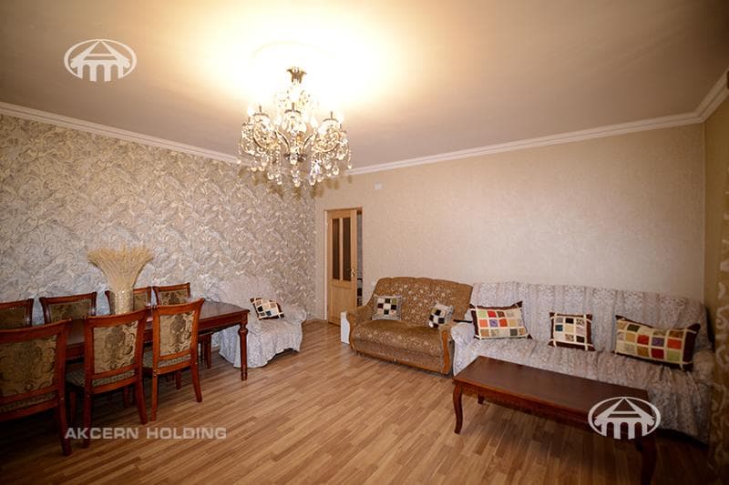House · 5 rooms · 162 m² · Kentron