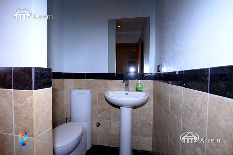 Apartment · 3 rooms · 125 m² · Kentron