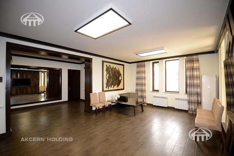 Mansion · 5 rooms · 388 m² · Arabkir