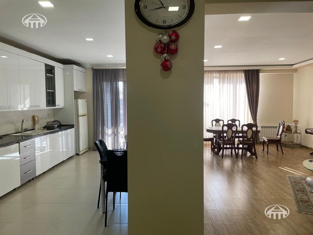 Квартира · 4 комн. · 169 м² · Арабкир