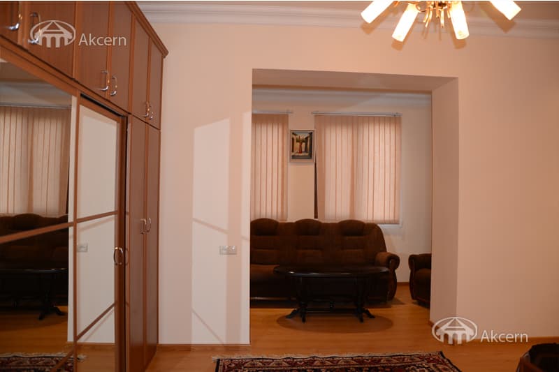 Квартира · 2 комн. · 67 м² · Кентрон