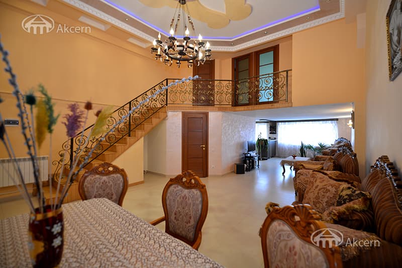 Apartment · 3 rooms · 103 m² · Kentron