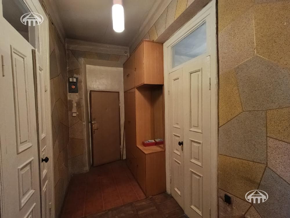 Apartment · 3 rooms · 90 m² · Kentron