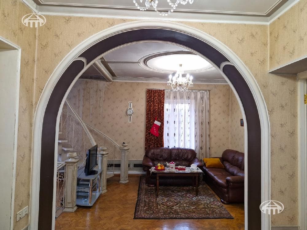 Особняк · 5 комн. · 455 м² · Джрвеж