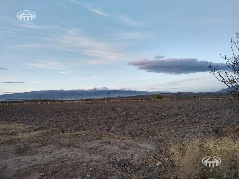 Land · 130,924 m² · Echmidzin