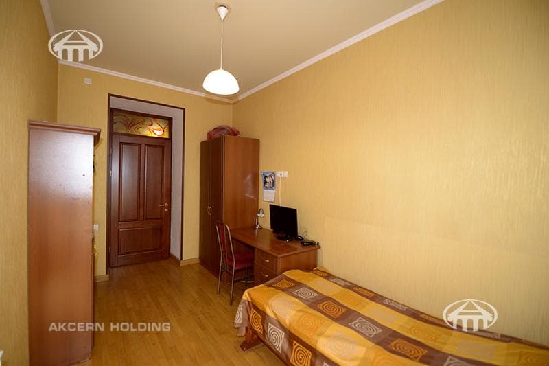Apartment · 5 rooms · 166 m² · Kentron