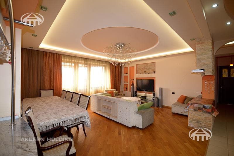Квартира · 4 комн. · 160 м² · Кентрон
