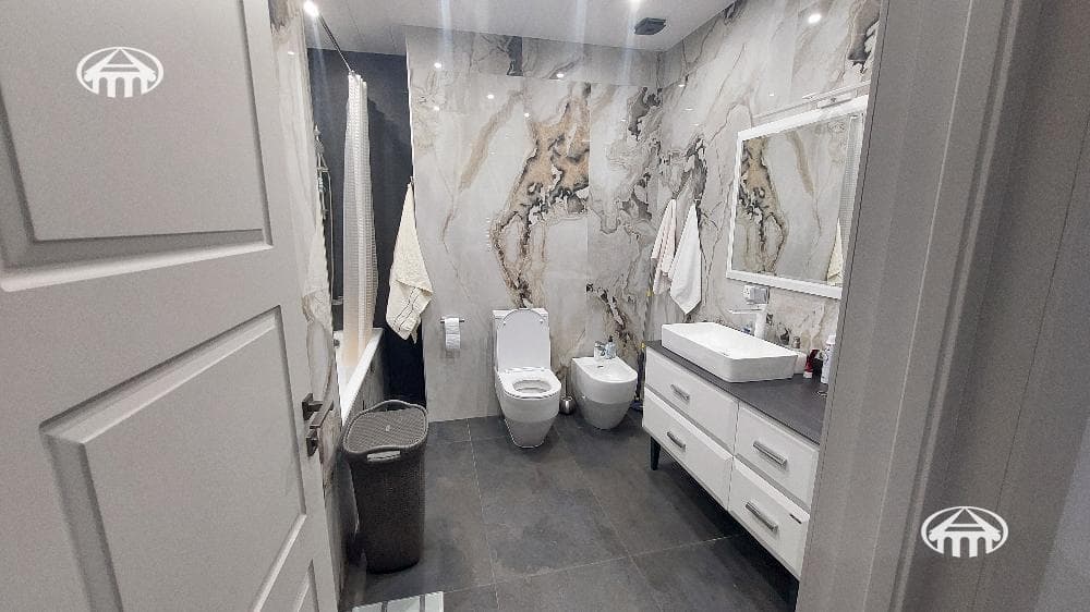 Таунхаус · 4 комн. · 300 м² · Аван
