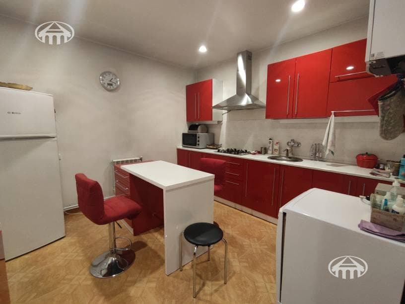 House · 3 rooms · 110 m² · Arabkir