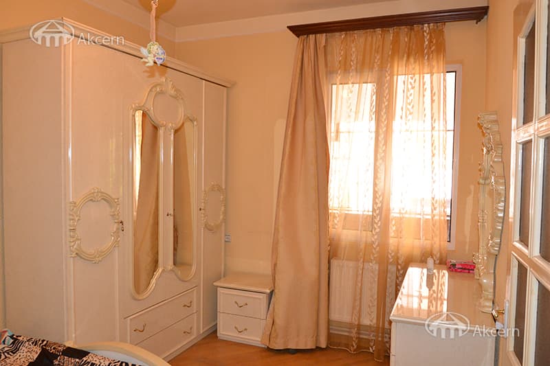 Квартира · 5 комн. · 200 м² · Кентрон