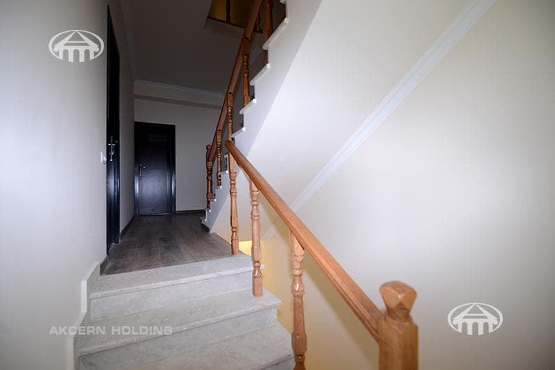 House · 6 rooms · 210 m² · Arabkir