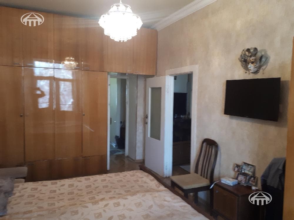 Квартира · 3 комн. · 87 м² · Кентрон