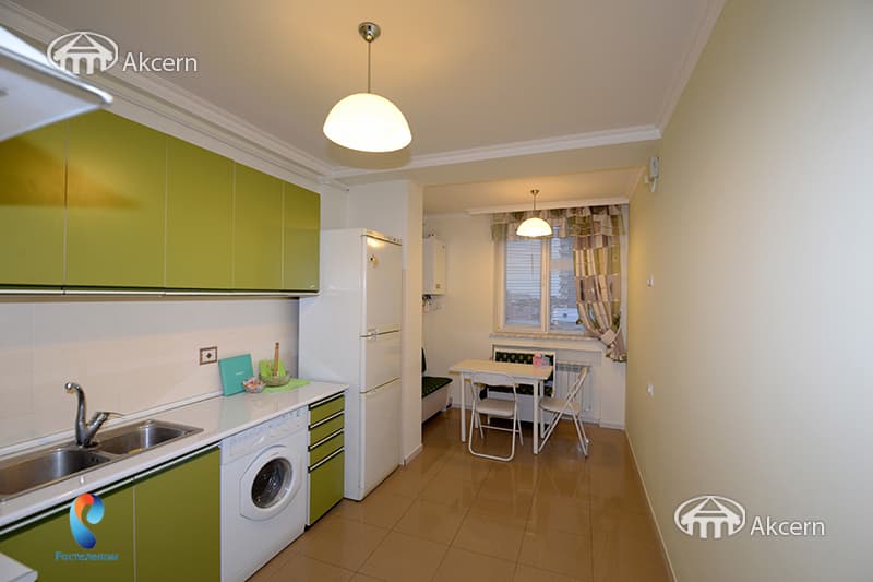 Квартира · 3 комн. · 90 м² · Кентрон
