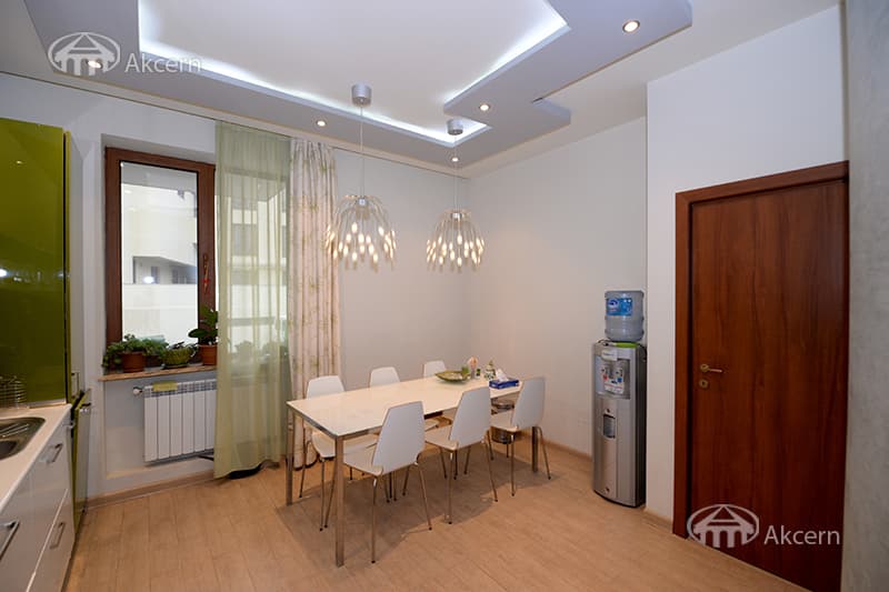 Дом · 4 комн. · 210 м² · Канакер-Зейтун