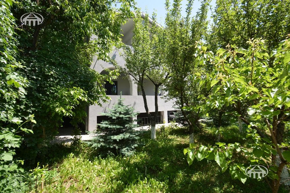 Особняк · 4 комн. · 272 м² · Птгни
