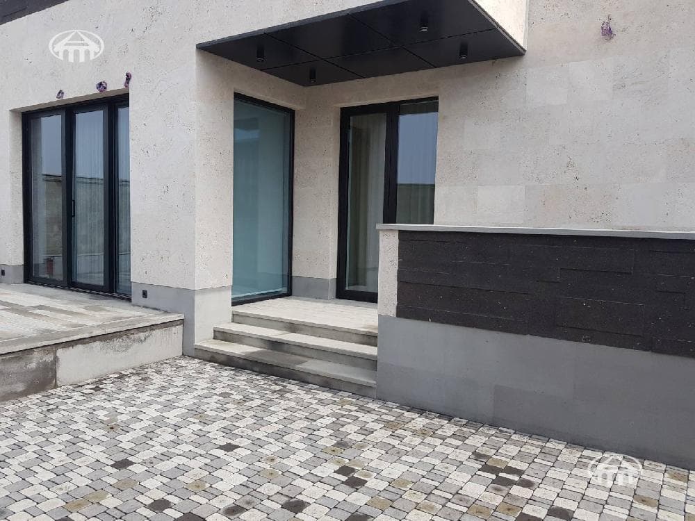 Mansion · 7 rooms · 243 m² · Qasax