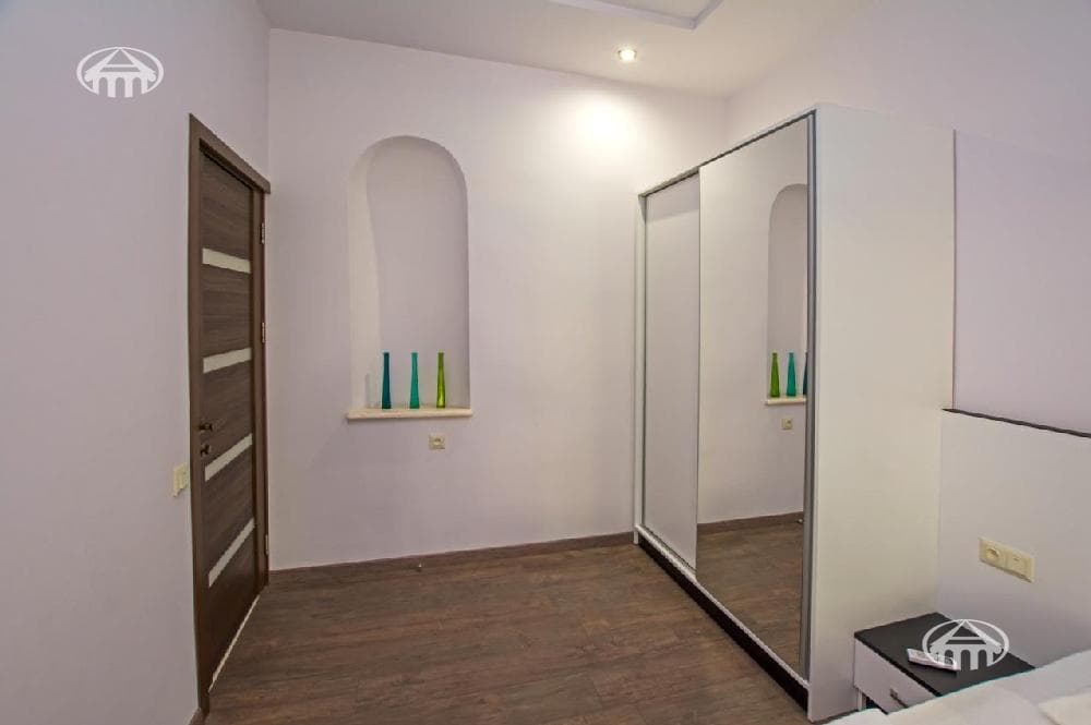 Квартира · 3 комн. · 82 м² · Кентрон