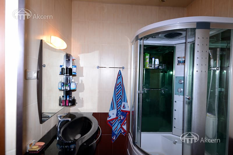 Квартира · 6 комн. · 254 м² · Кентрон