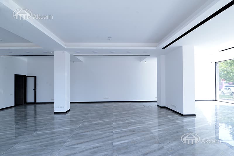 Retail · 140 m² · Davtashen