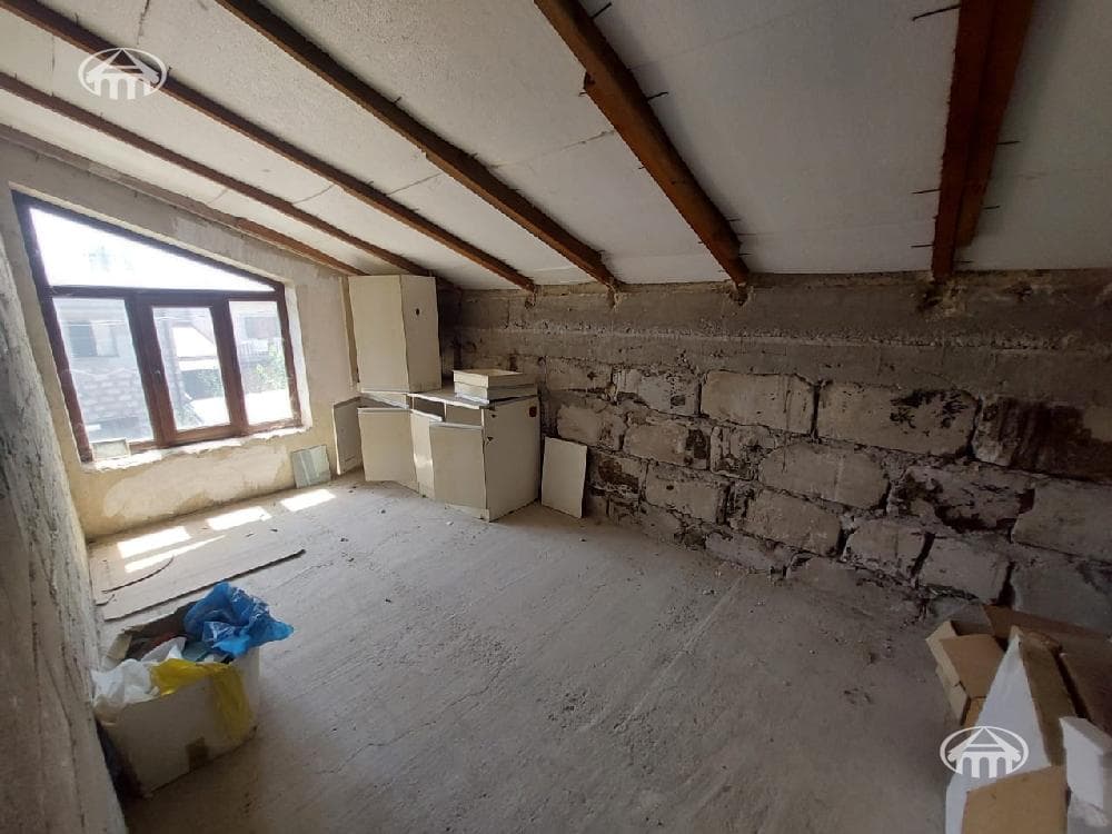 Особняк · 5 комн. · 266 м² · Аван