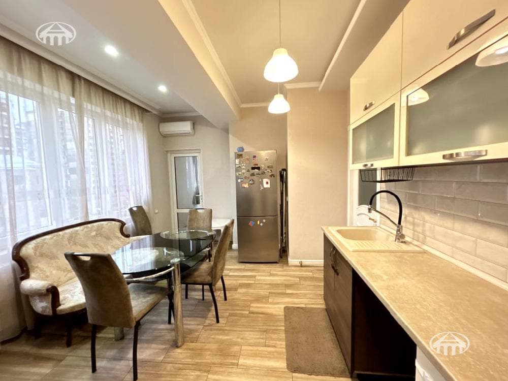Квартира · 4 комн. · 128 м² · Кентрон