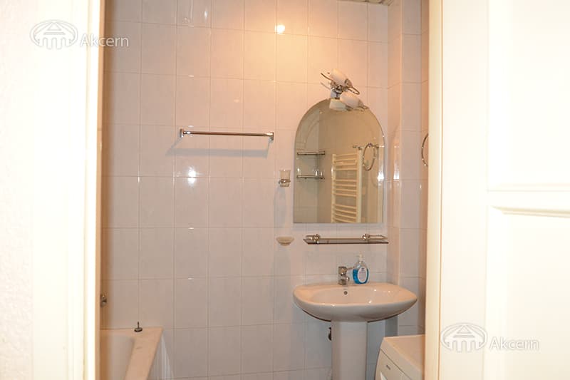 Квартира · 5 комн. · 200 м² · Кентрон