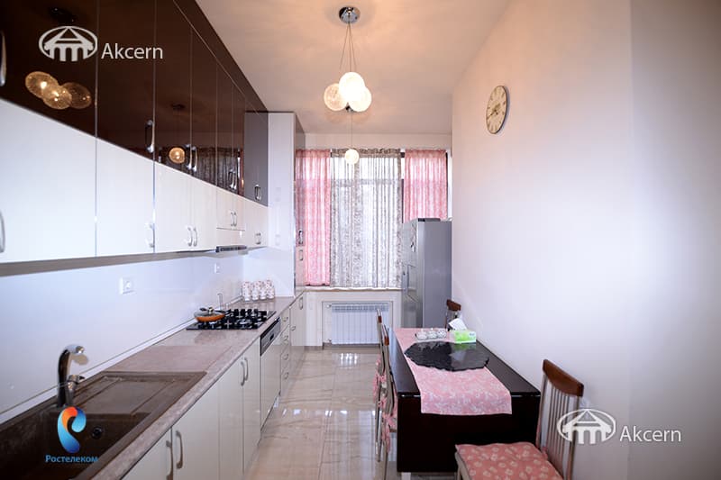 Բնակարան · 4 սեն. · 117 մ² · Կենտրոն