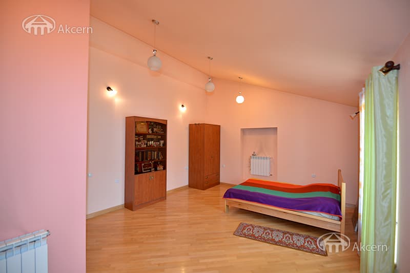 Mansion · 9 rooms · 486 m² · Nork-Marash