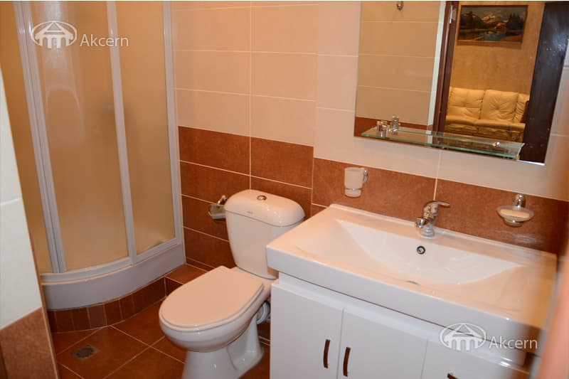 Квартира · 2 комн. · 67 м² · Кентрон