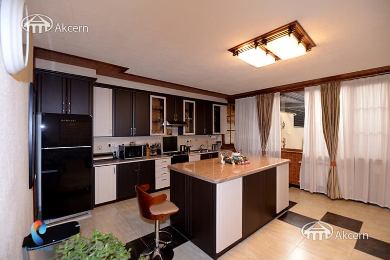 Дом · 6 комн. · 370 м² · Арабкир