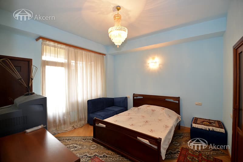 Квартира · 3 комн. · 91 м² · Кентрон