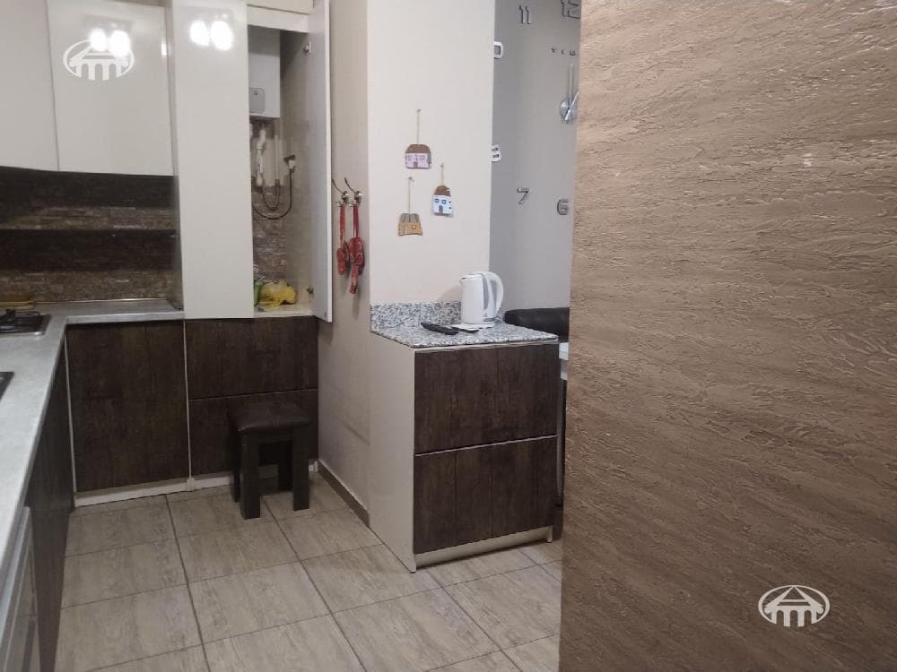 Квартира · 4 комн. · 184 м² · Кентрон